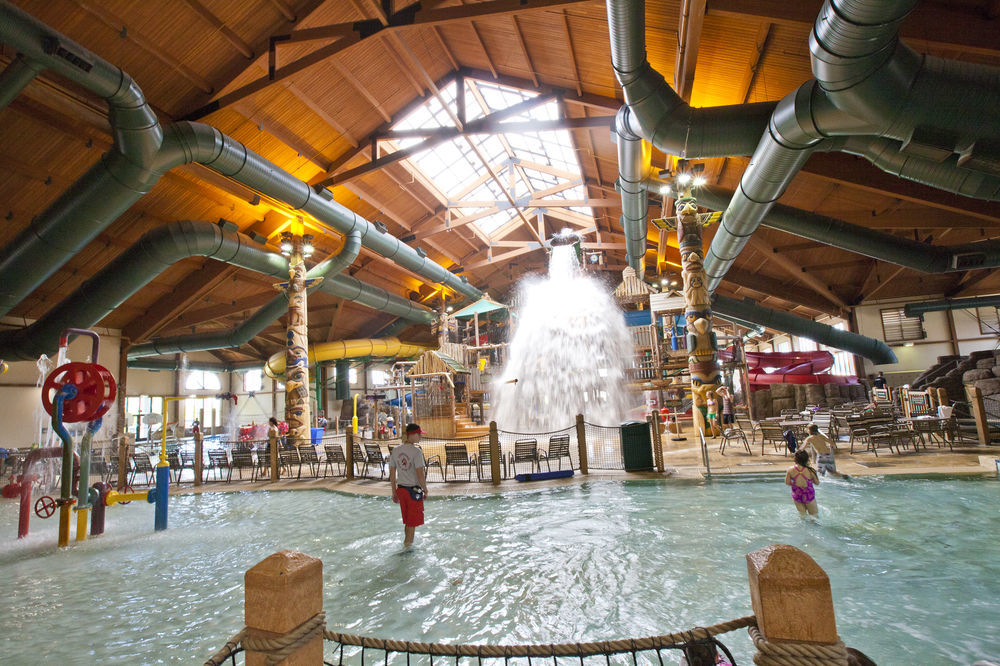 Great Wolf Lodge Scotrun Exterior photo